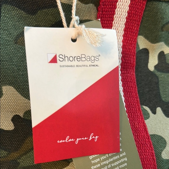 Green and Red Crossbody Bag with Bold Design - Picture 2 of 8